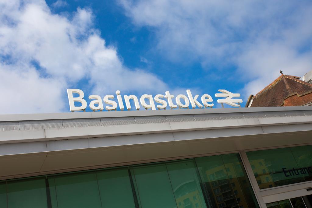 Basingstoke Apartments, Alencon Link Executive Serviced Apartments Exterior photo